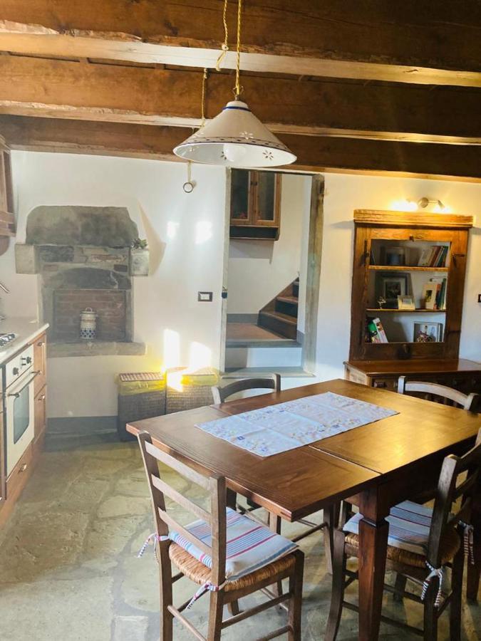 Castello Di Urbech Lägenhet Pratovecchio Exteriör bild